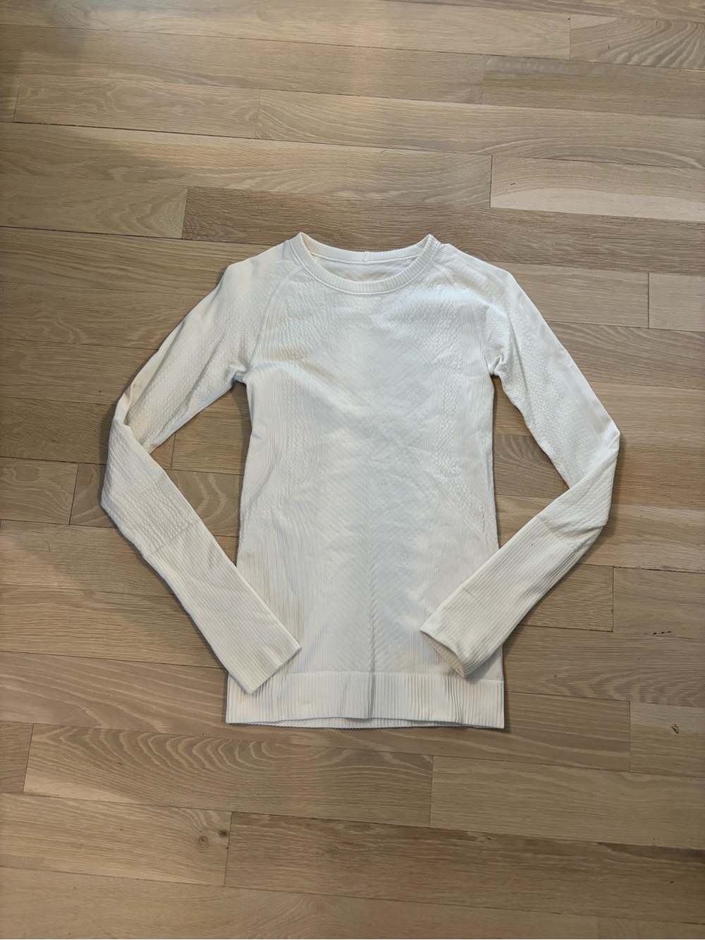 White Lululemon Swiftly Tech Long Sleeve